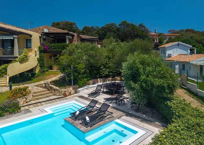 Casa Elena Al Mare Con Piscina Nyaraló