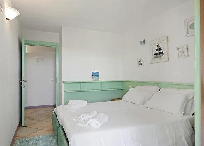 Nyaraló Casa Elena Al Mare Con Piscina Olbia