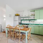 Casa Elena Al Mare Con Piscina Дом отдыха Ольбия