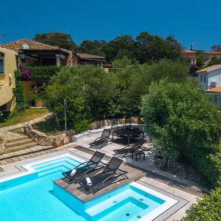 Casa Elena Al Mare Con Piscina Дом отдыха