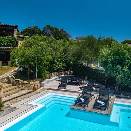 Дом отдыха Casa Elena Al Mare Con Piscina Ольбия