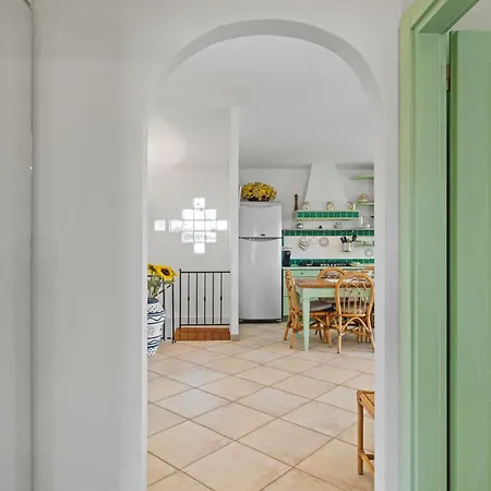 Casa Elena Al Mare Con Piscina Hébergement de vacances