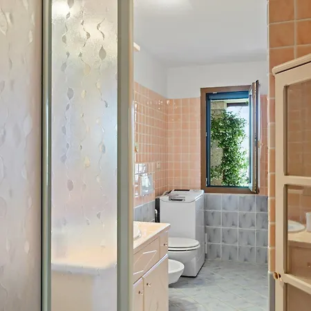 Casa Elena Al Mare Con Piscina Olbia