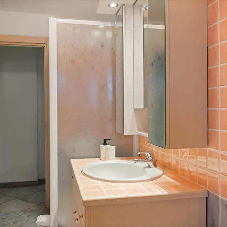 Hébergement de vacances Casa Elena Al Mare Con Piscina *