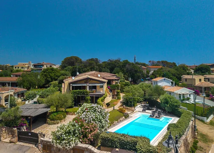 Casa Elena Al Mare Con Piscina * Olbia
