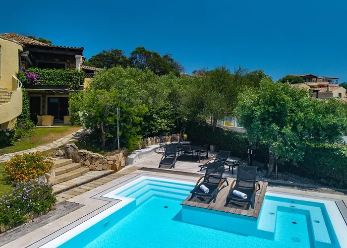 בית נופש Casa Elena Al Mare Con Piscina אולביה