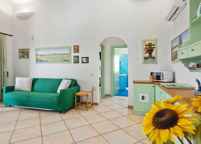 Casa Elena Al Mare Con Piscina בית נופש אולביה